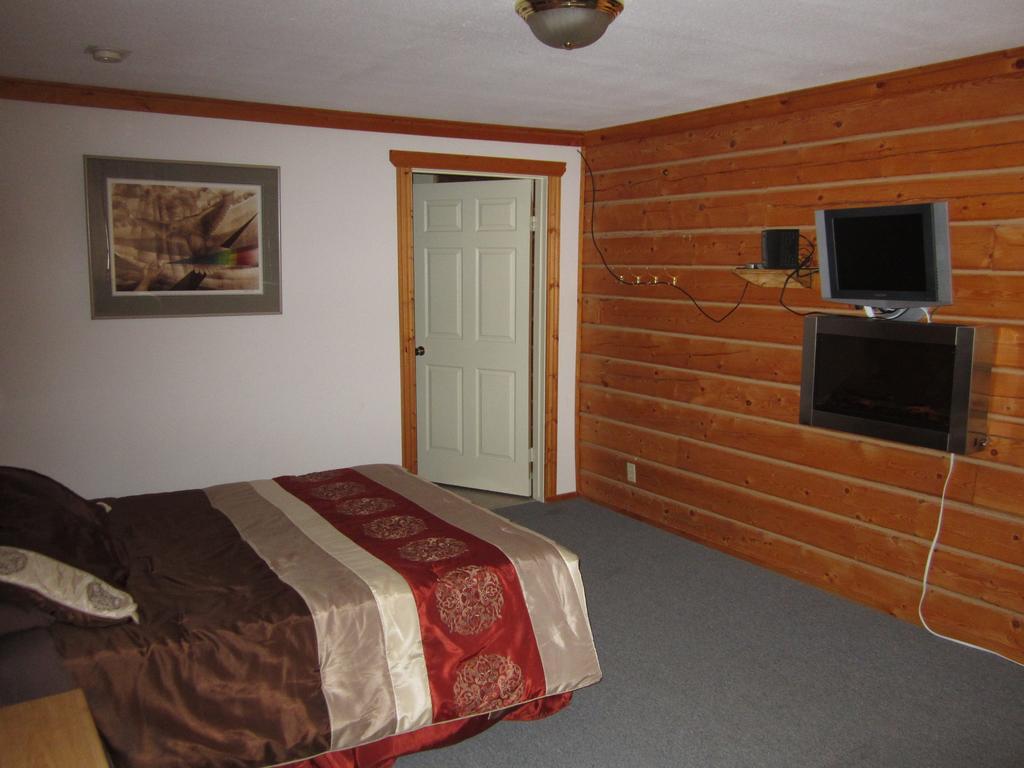 Spirit Lake Lodge Whitehorse Pokoj fotografie